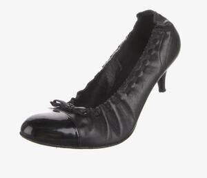 Vintage Chanel CC Cap Toe Ballet Flat Kitten Heels